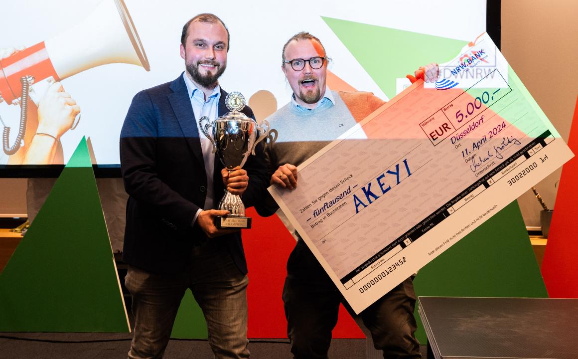  AKEYI gewinnt beim NRW Hub Battle im April 2024 