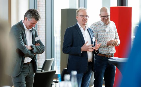 Dr. Matthias Voigt bei der Eröffnung der AI Tech-Night