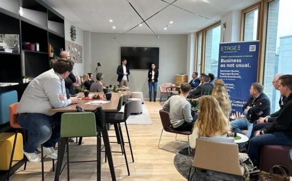 Sebastian Köffer und Katrin Köller eröffnen den Hub-Satelliten im ETAGE3 Coworking Space.